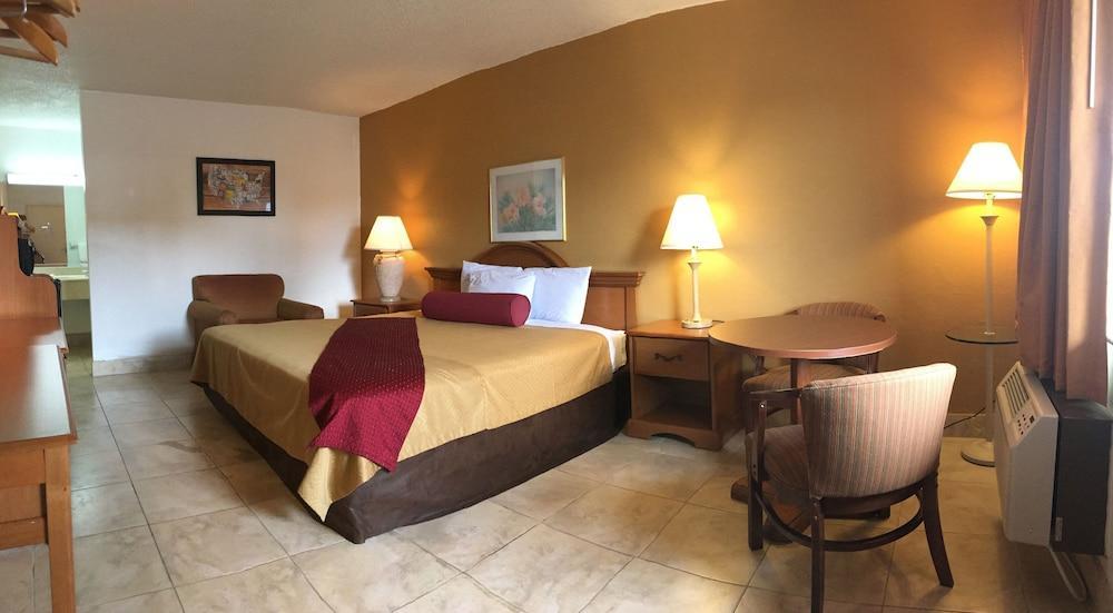 נורת' פורט מיירס Econo Lodge North מראה חיצוני תמונה