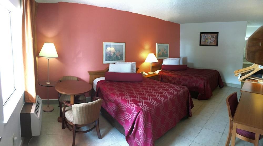 נורת' פורט מיירס Econo Lodge North מראה חיצוני תמונה