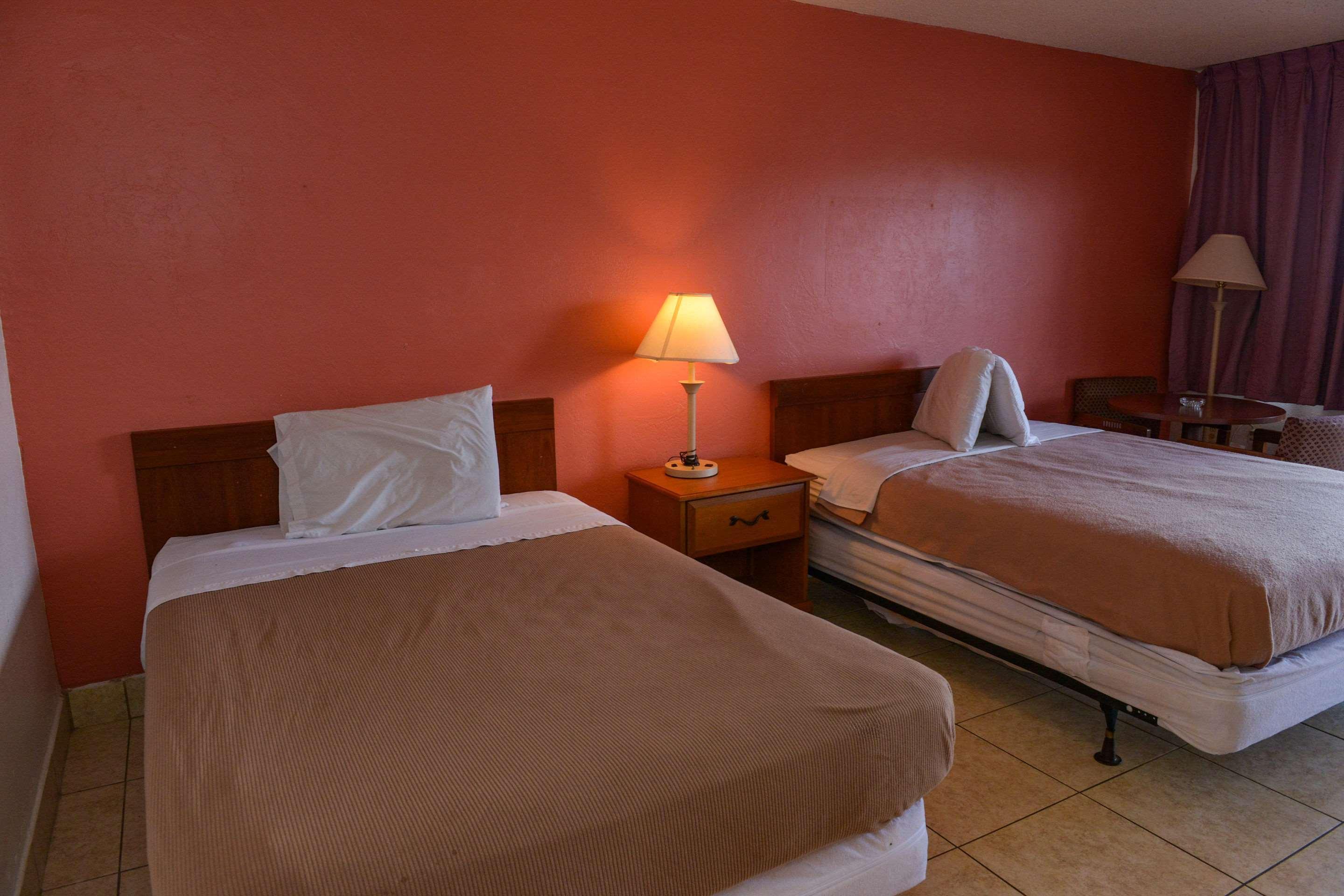 נורת' פורט מיירס Econo Lodge North מראה חיצוני תמונה