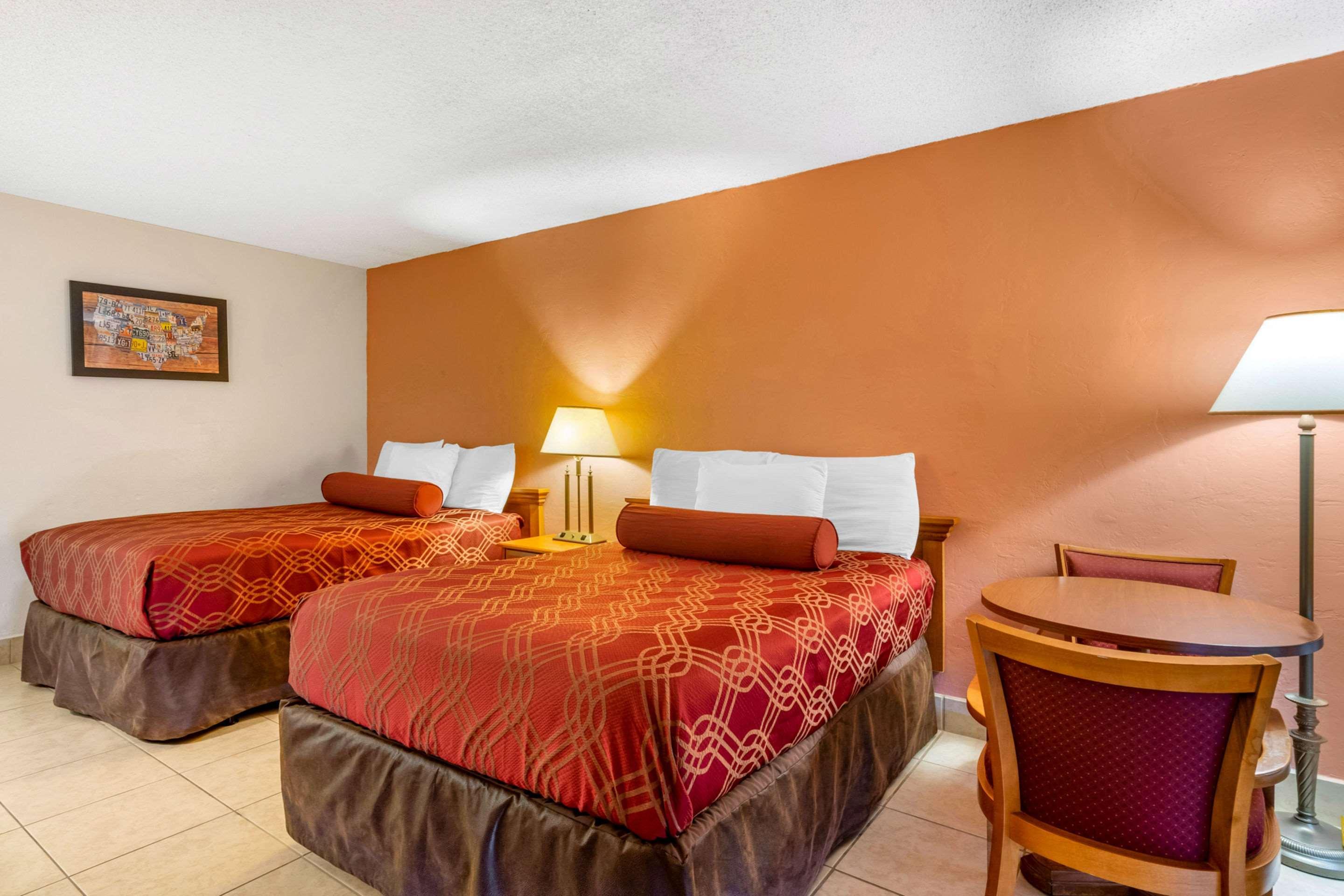 נורת' פורט מיירס Econo Lodge North מראה חיצוני תמונה