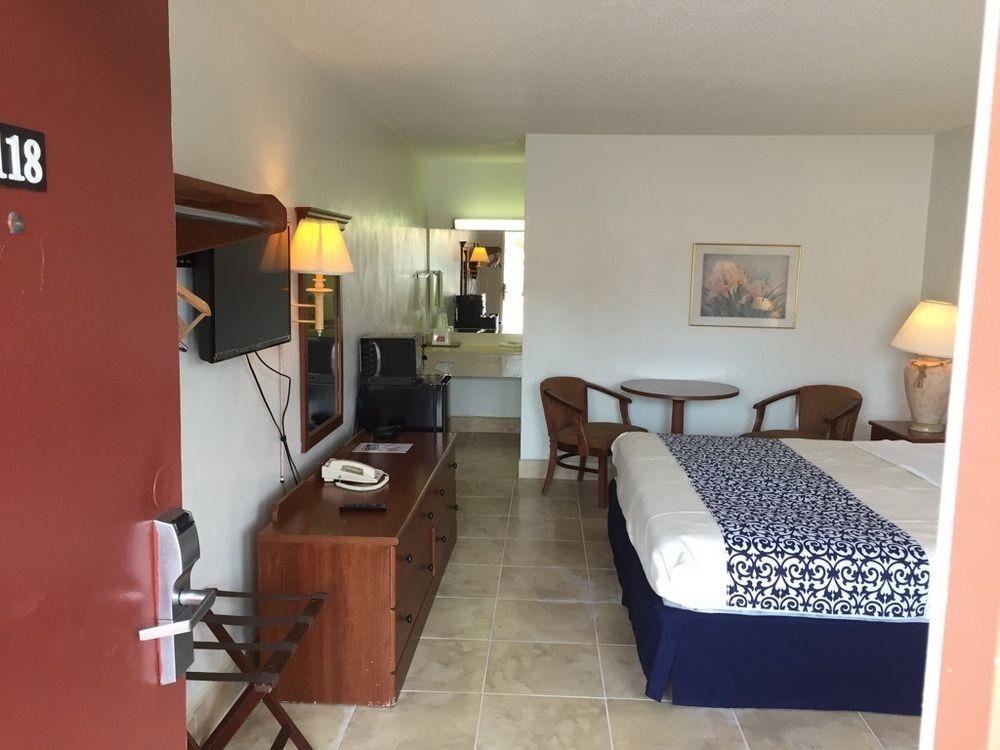 נורת' פורט מיירס Econo Lodge North מראה חיצוני תמונה