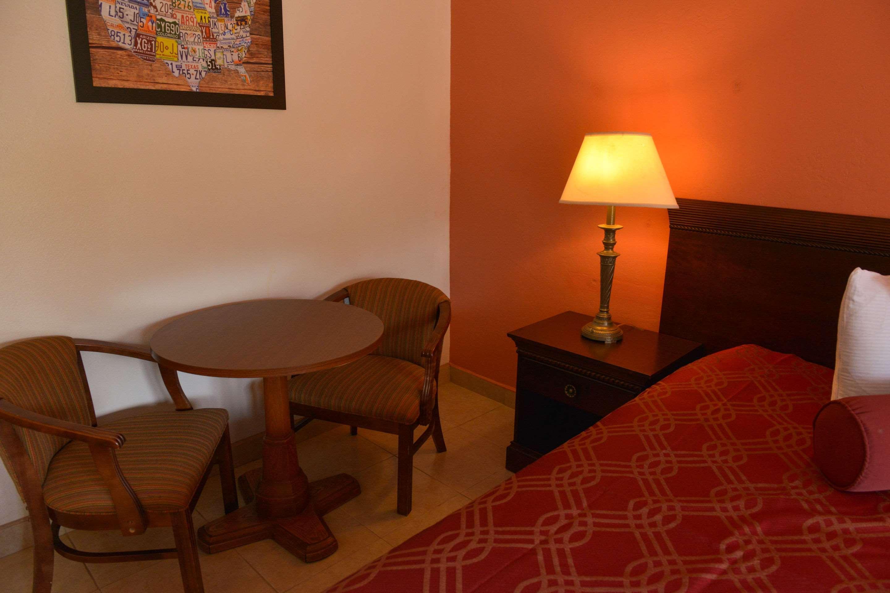 נורת' פורט מיירס Econo Lodge North מראה חיצוני תמונה