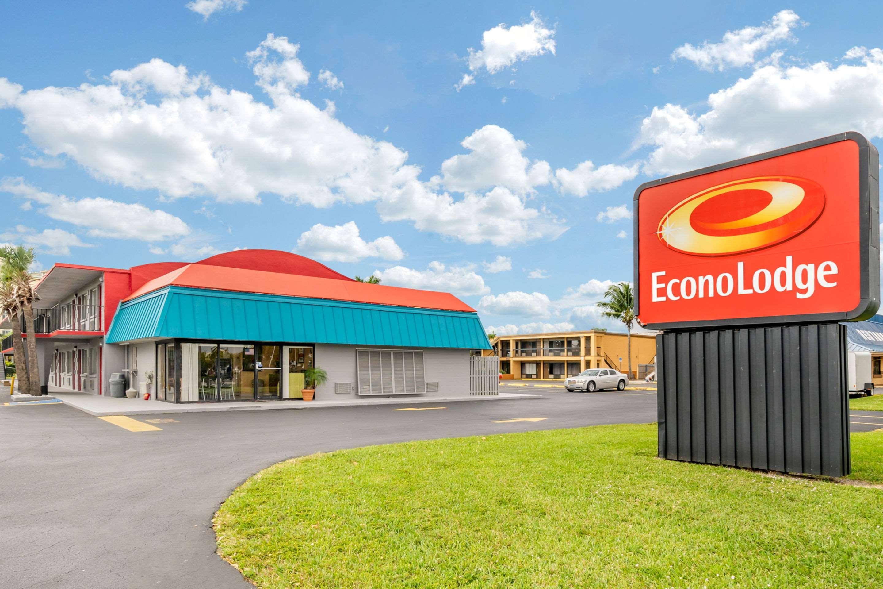 נורת' פורט מיירס Econo Lodge North מראה חיצוני תמונה