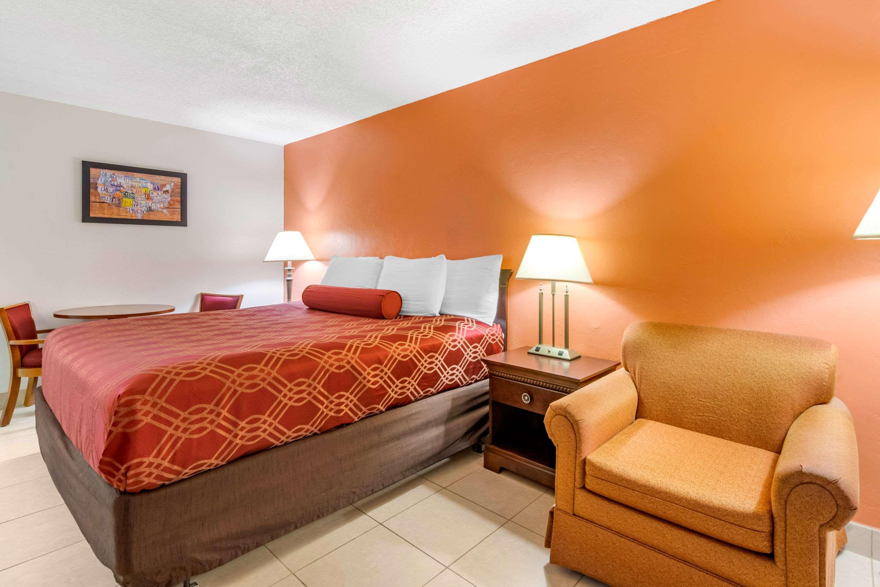 נורת' פורט מיירס Econo Lodge North מראה חיצוני תמונה