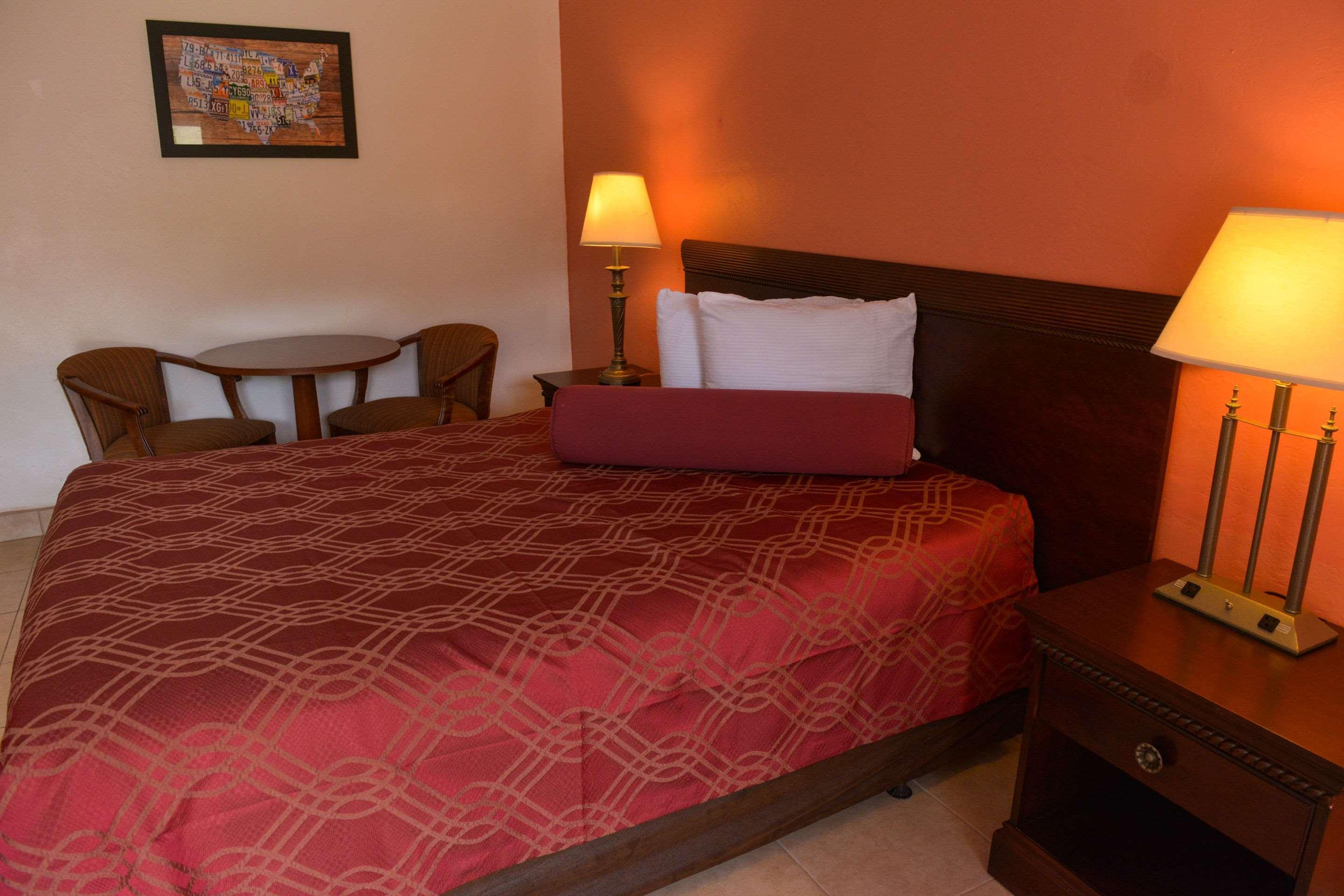 נורת' פורט מיירס Econo Lodge North מראה חיצוני תמונה