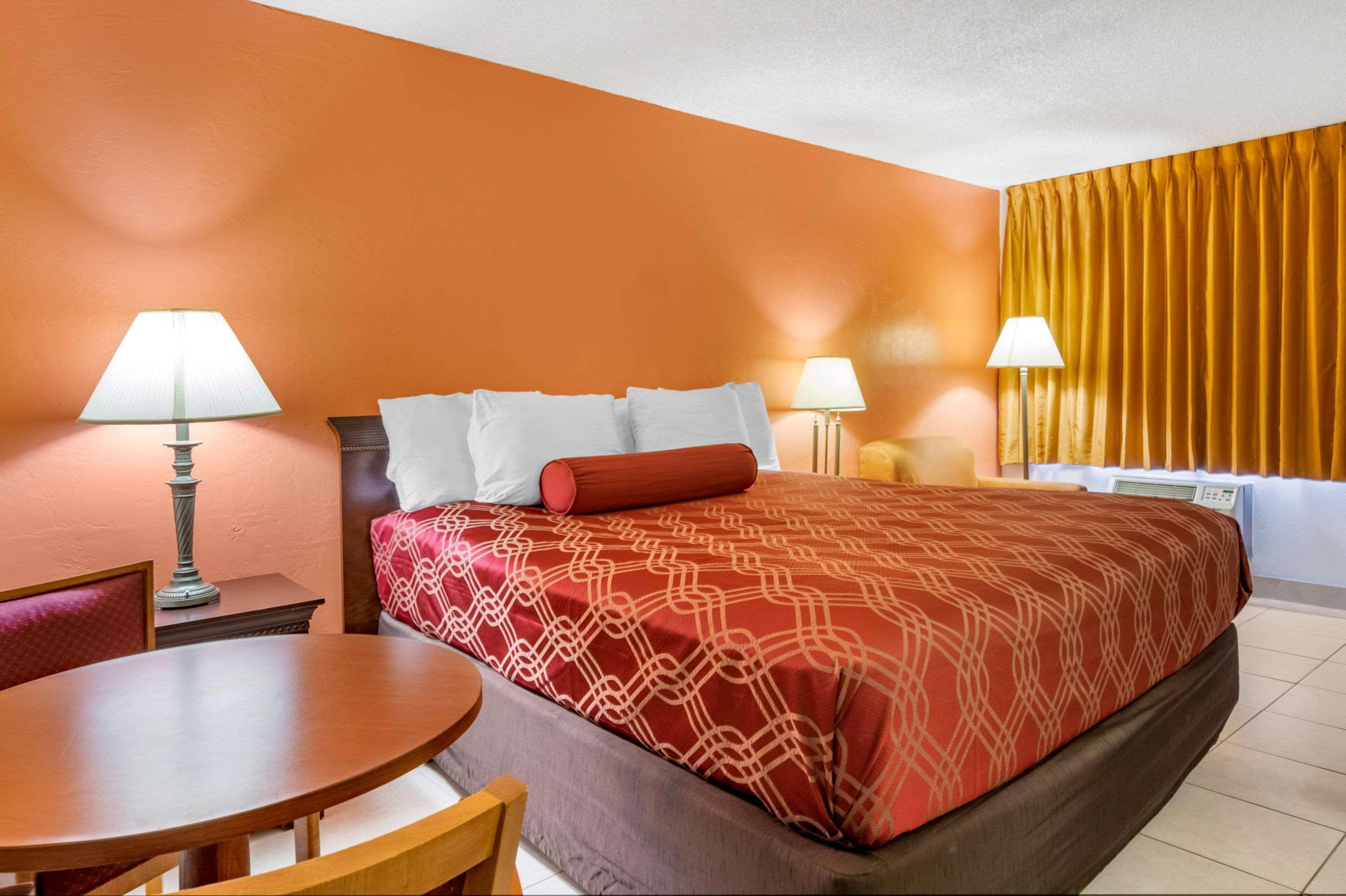 נורת' פורט מיירס Econo Lodge North מראה חיצוני תמונה